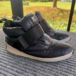 Sorel Out N About Black Puffer Snow Sneakers Boots Women’s Size 10 NL3401-010